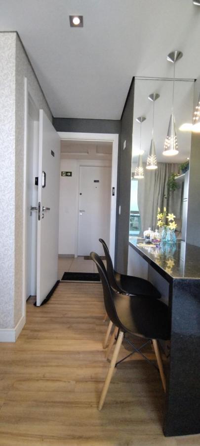 Estudio Aconchegante No Centro De Curitiba - Ar Condicio E Localizacao Perfeita! Eksteriør billede