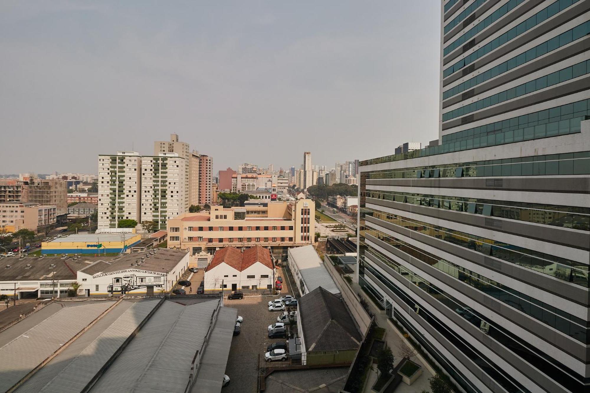 Estudio Aconchegante No Centro De Curitiba - Ar Condicio E Localizacao Perfeita! Eksteriør billede